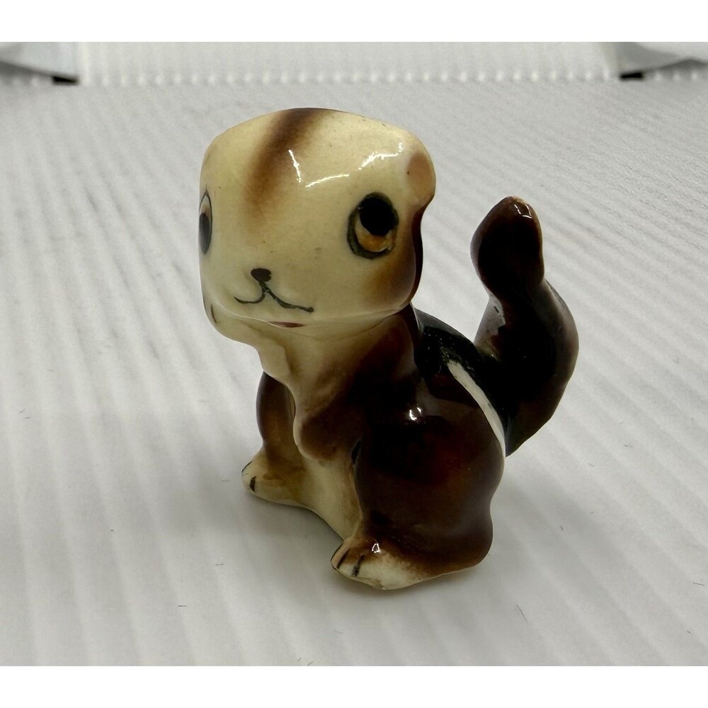 HR Hagen Renaker DW Baby Chipmunk Miniature Ceramic Figurine